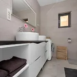 Luxury Macola Free Parking Διαμέρισμα *