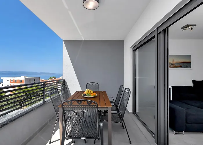 Luxury Macola Free Parking דירה