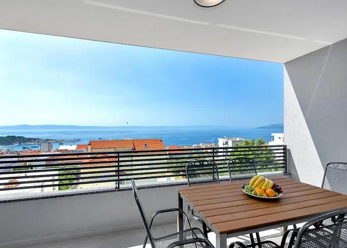 Luxury Macola Free Parking דירה