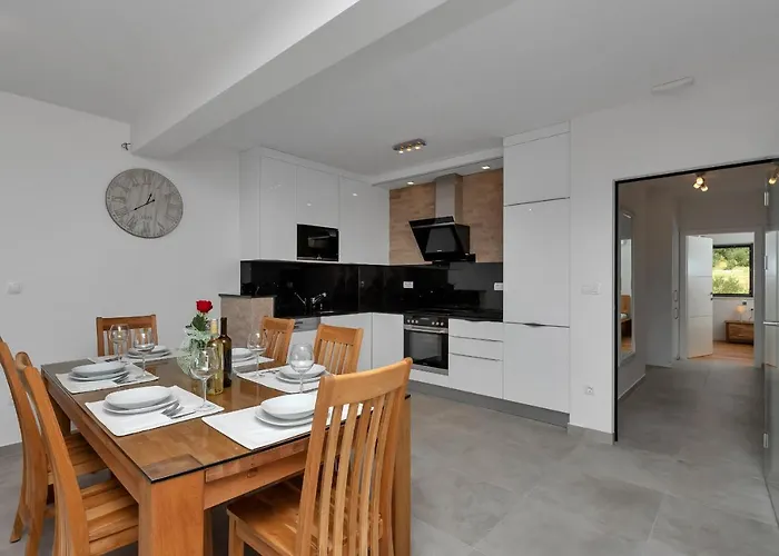 Luxury Macola Free Parking מאקרסקה