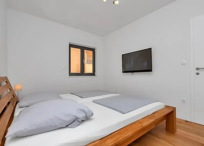 Luxury Macola Free Parking Makarska